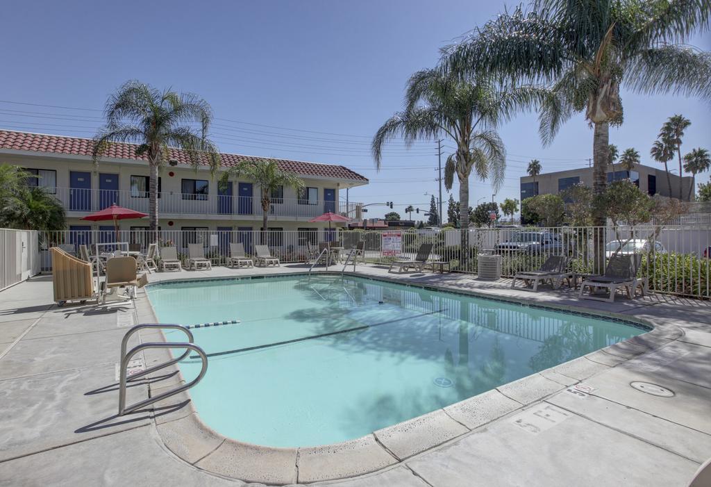 Motel 6-Corona, Ca Εξωτερικό φωτογραφία
