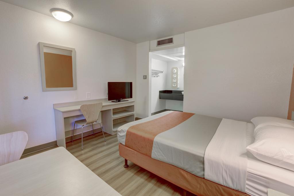 Motel 6-Corona, Ca Εξωτερικό φωτογραφία