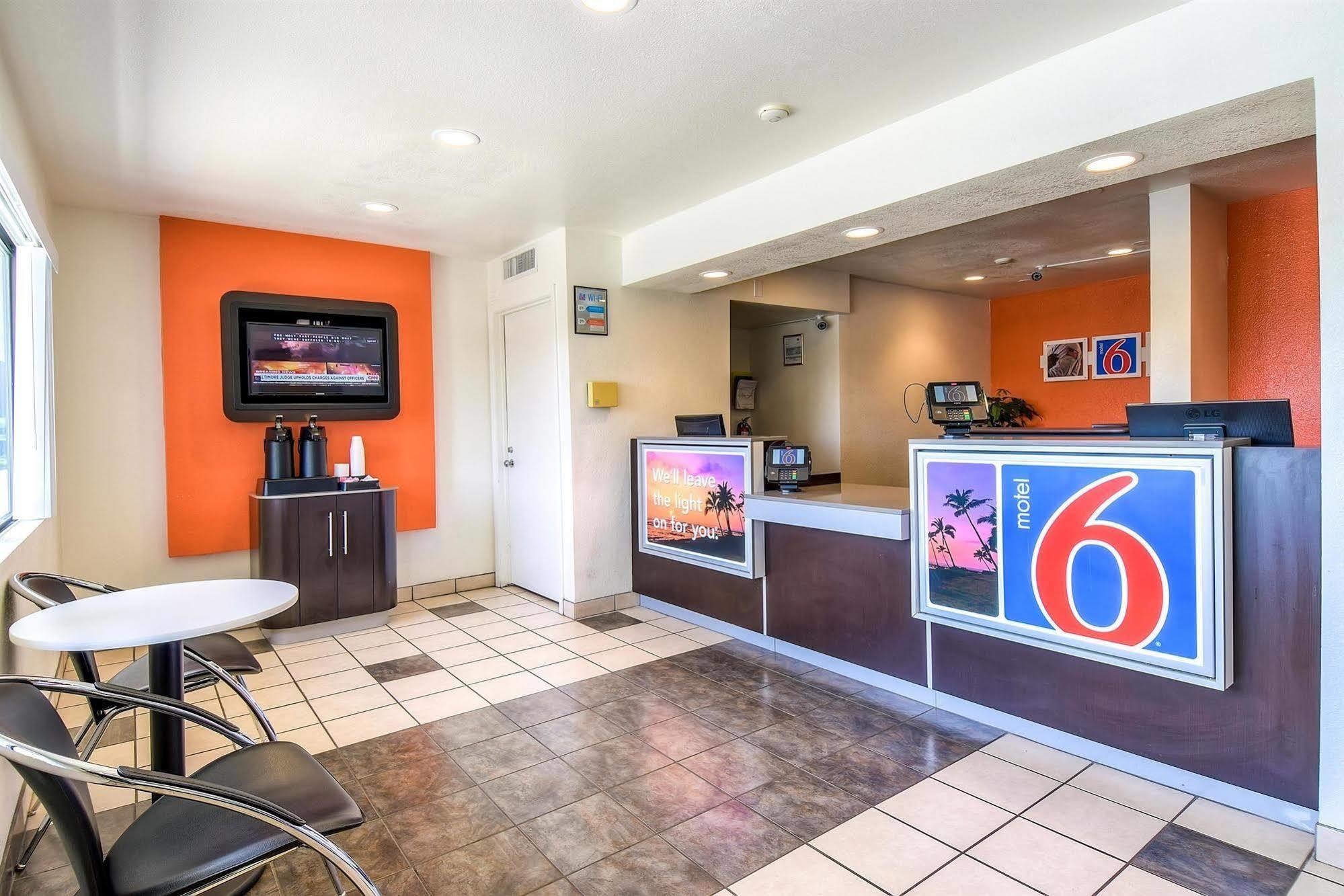 Motel 6-Corona, Ca Εξωτερικό φωτογραφία